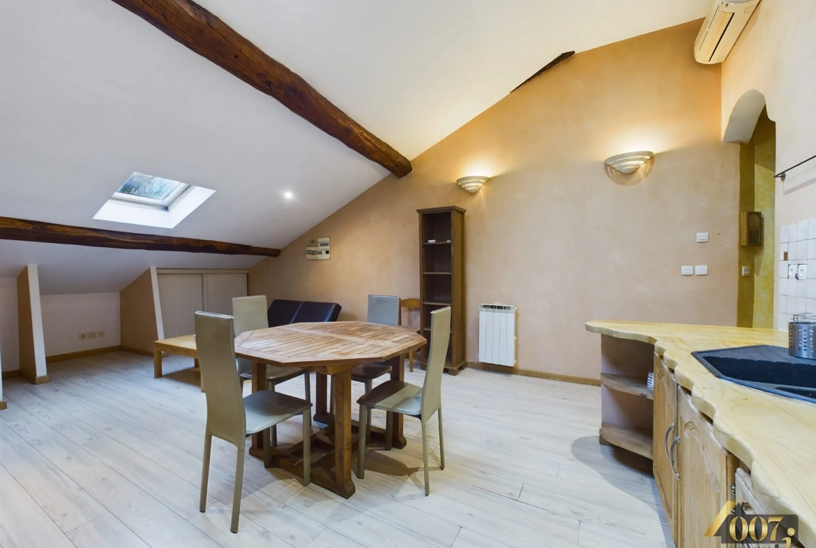 Appartement meublé à vendre au dernier étage à Valgelon-La-Rochette 