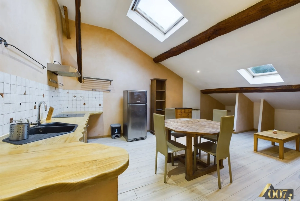 Appartement meublé à vendre au dernier étage à Valgelon-La-Rochette 