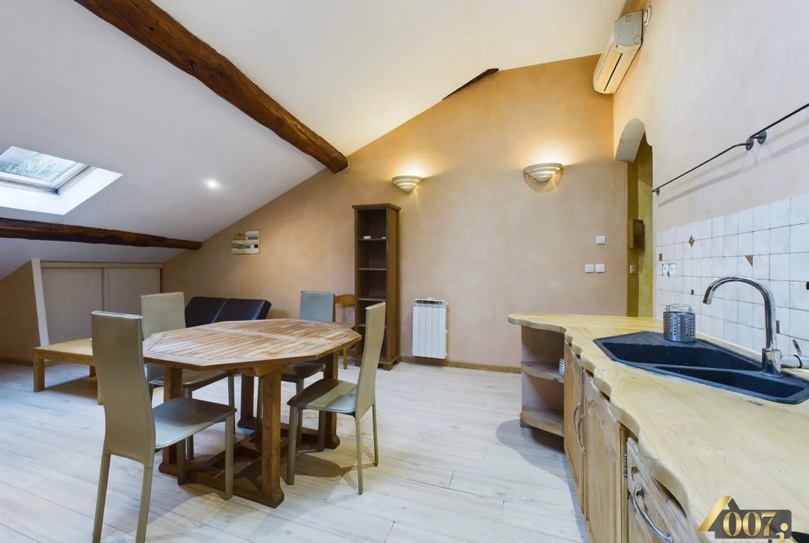 Appartement meublé à vendre au dernier étage à Valgelon-La-Rochette 