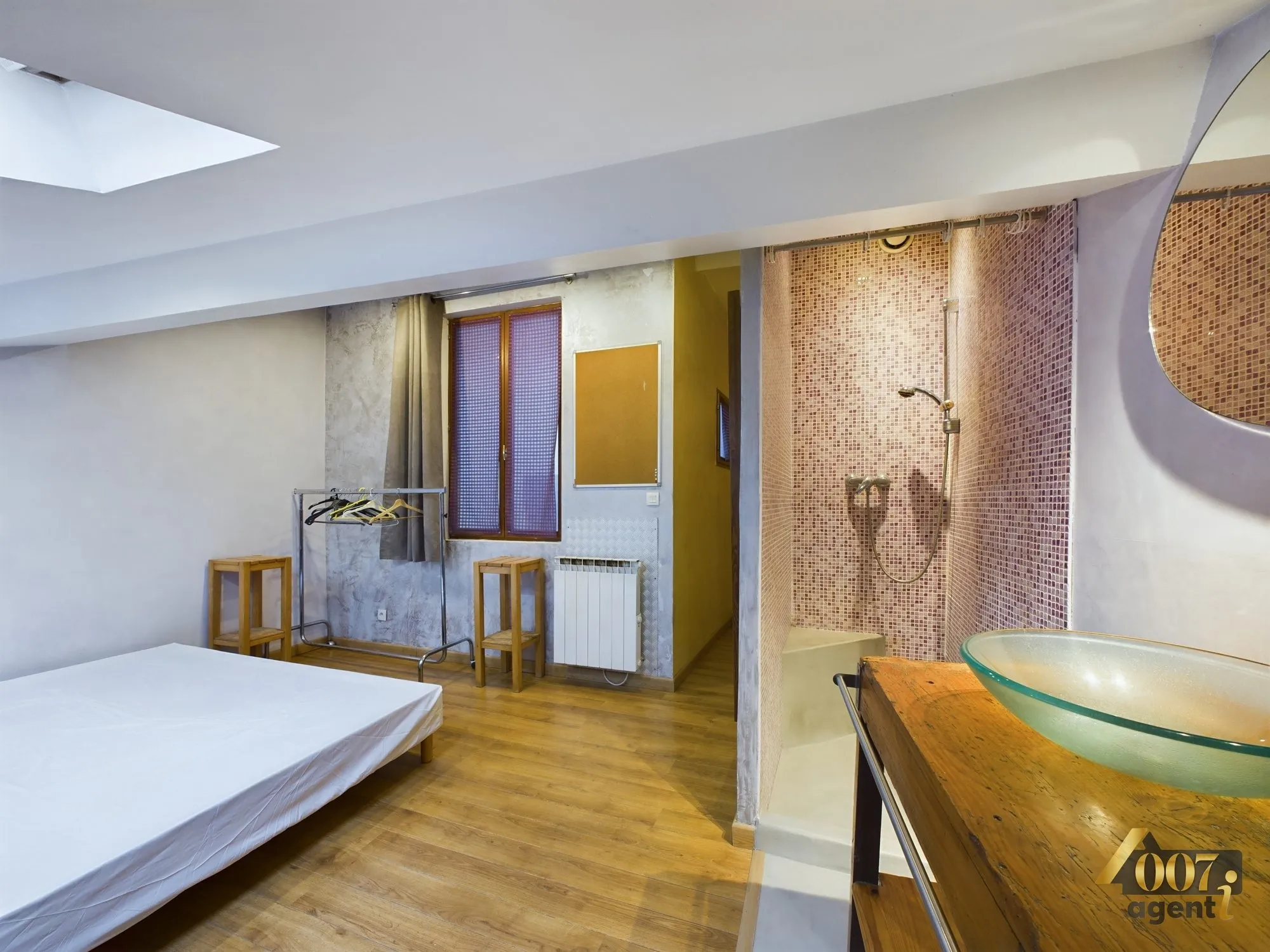 Appartement meublé à vendre au dernier étage à Valgelon-La-Rochette 