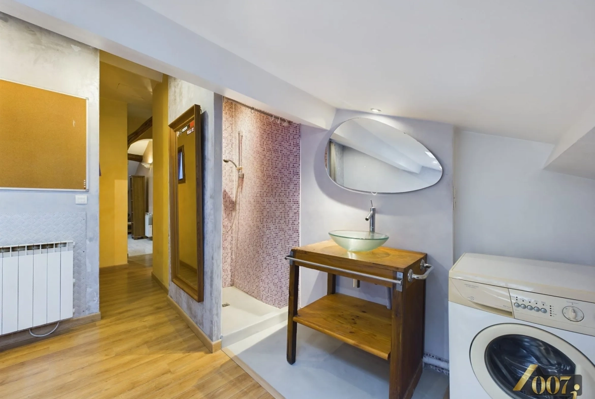 Appartement meublé à vendre au dernier étage à Valgelon-La-Rochette 