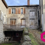 Maison à rénover à Tence de 140 m² avec sous-sol et extérieur