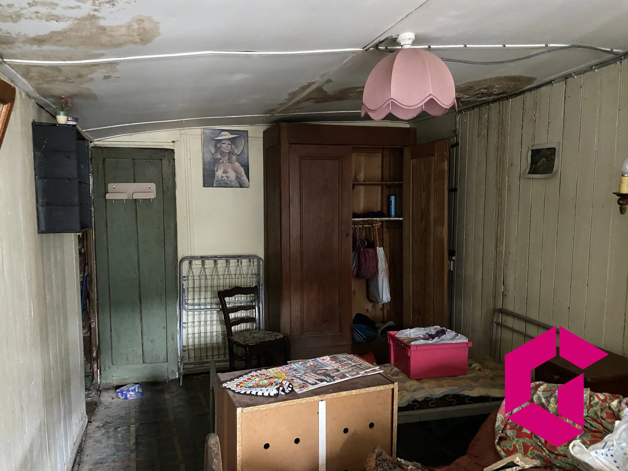 Maison à rénover à Tence de 140 m² avec sous-sol et extérieur 