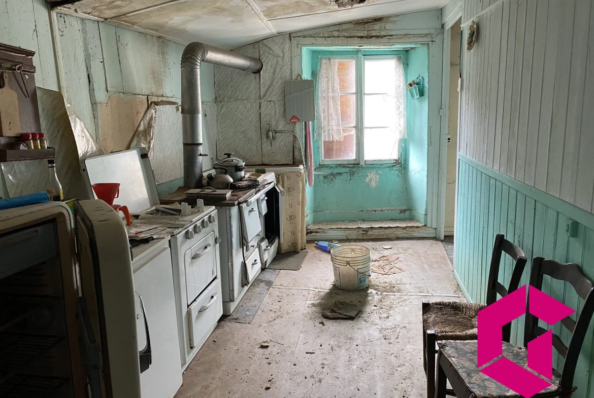 Maison à rénover à Tence de 140 m² avec sous-sol et extérieur 