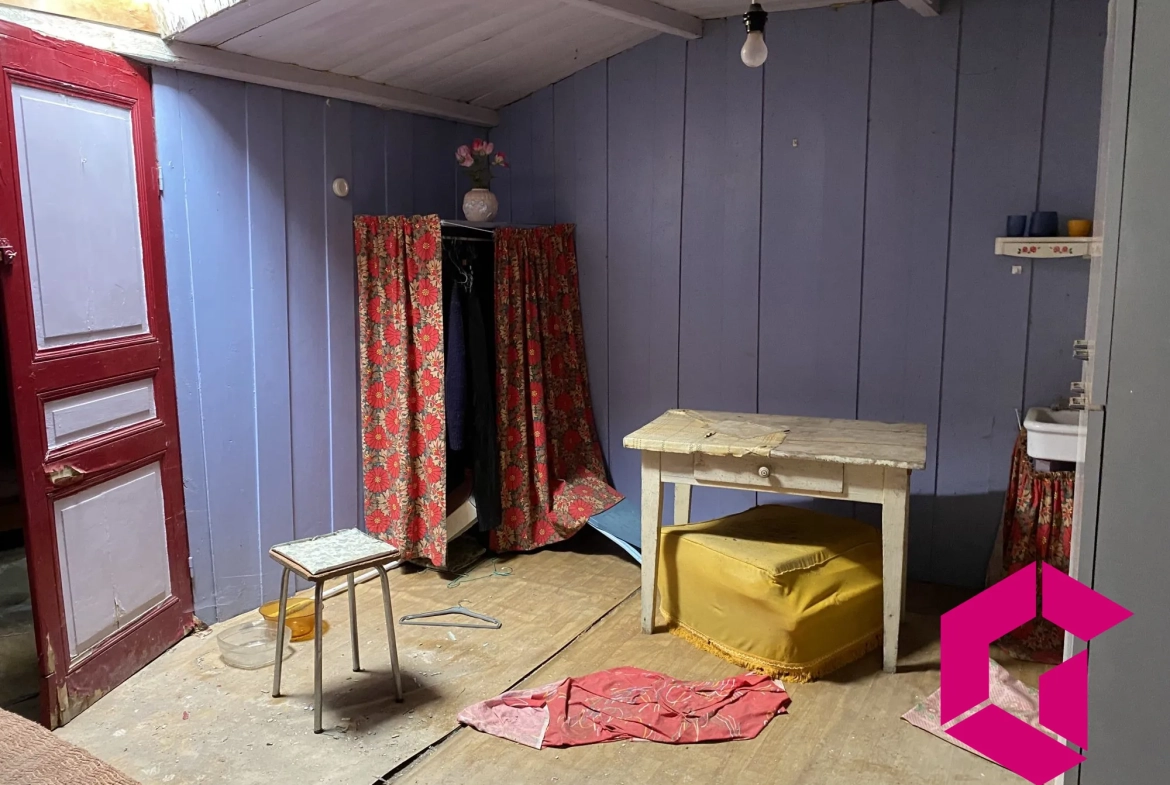 Maison à rénover à Tence de 140 m² avec sous-sol et extérieur 
