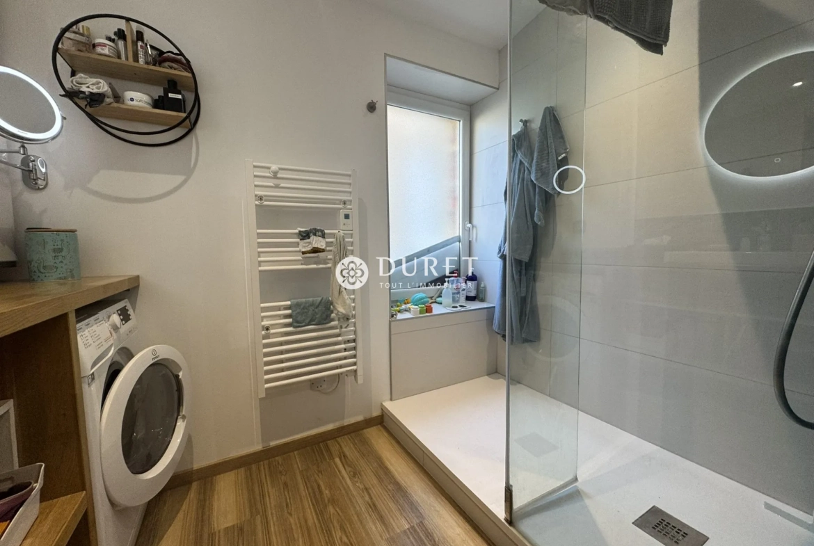 Maison de Ville Atypique à Challans, 72 m², 2 chambres, rénovée 