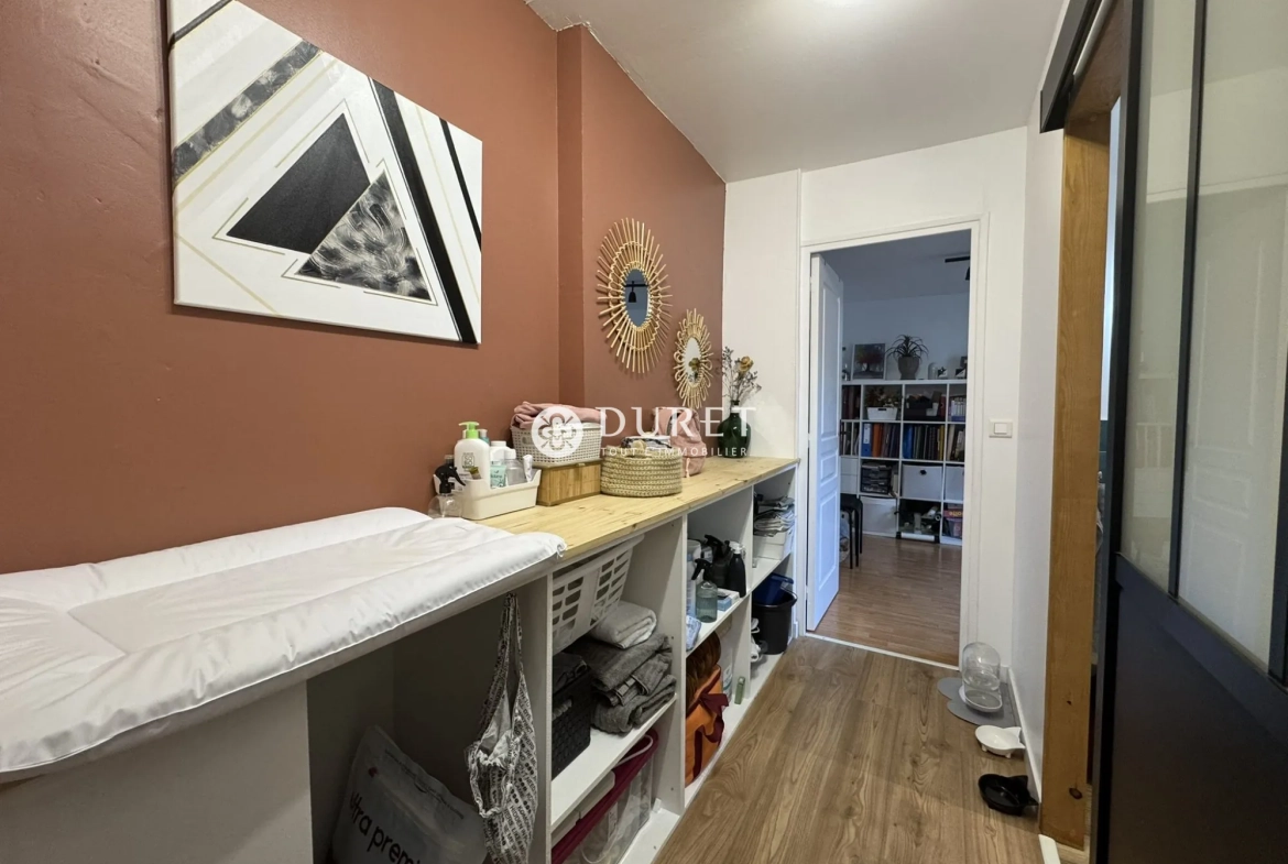 Maison de Ville Atypique à Challans, 72 m², 2 chambres, rénovée 