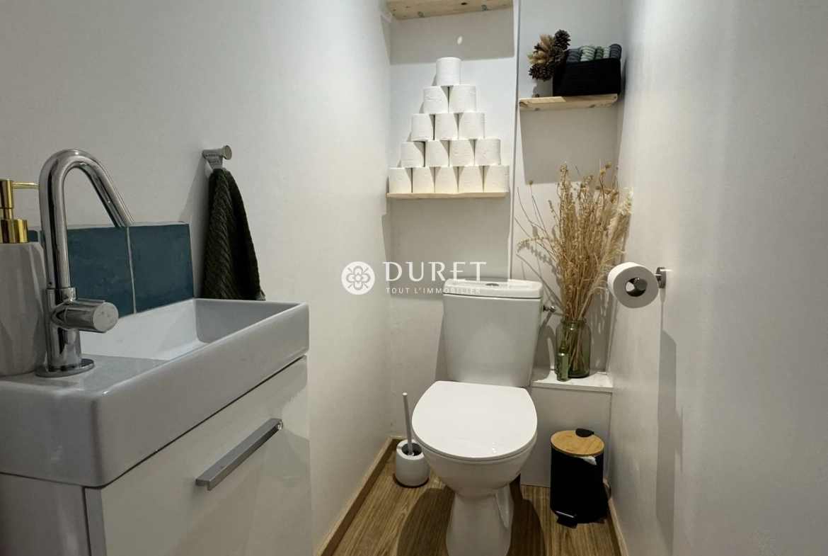 Maison de Ville Atypique à Challans, 72 m², 2 chambres, rénovée 