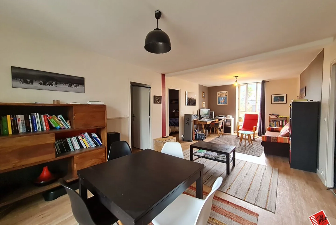 Appartement traversant de 73 m² à Saint-Brieuc avec cave et parking 