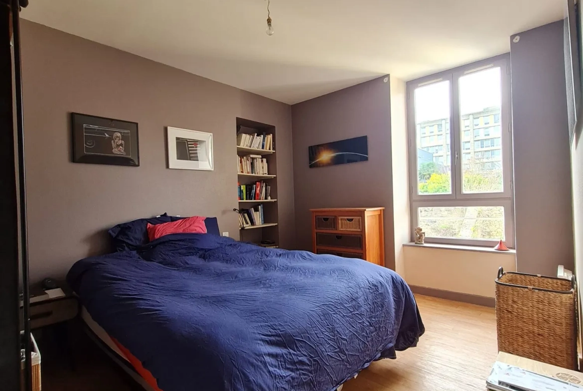 Appartement traversant de 73 m² à Saint-Brieuc avec cave et parking 