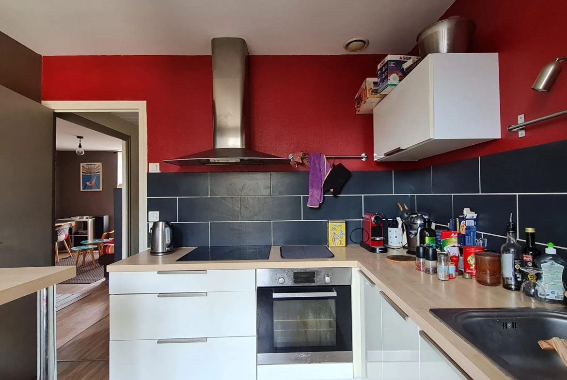 Appartement traversant de 73 m² à Saint-Brieuc avec cave et parking 