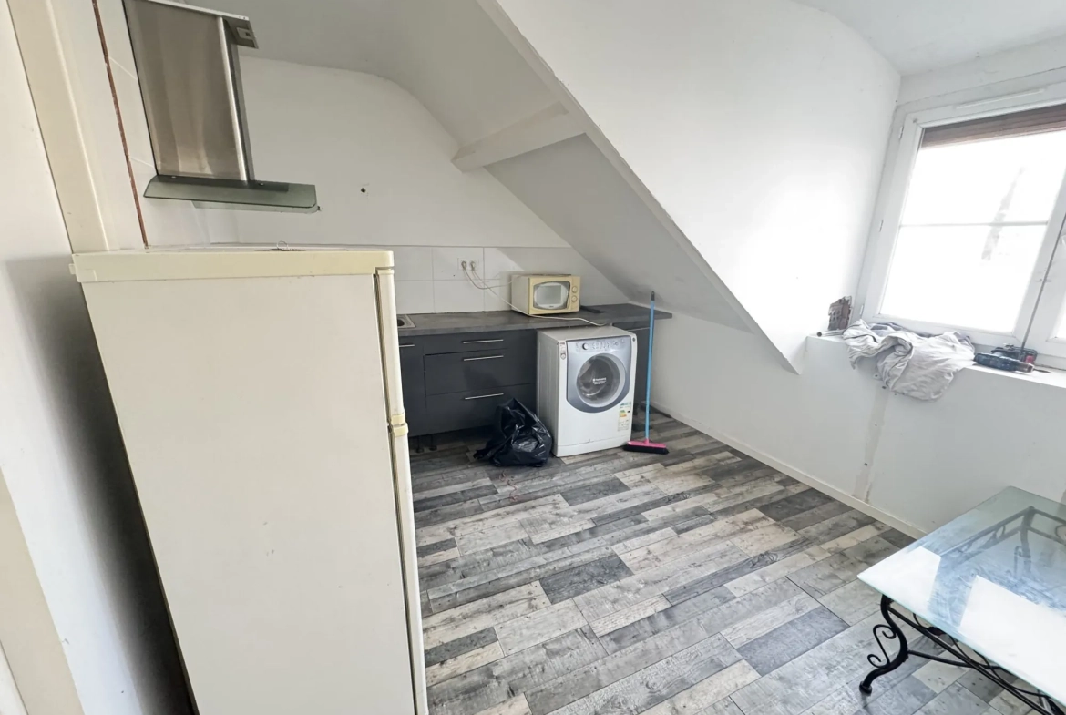 Immeuble rénové avec triplex, F2 neuf et loué au centre-ville de Montluçon 