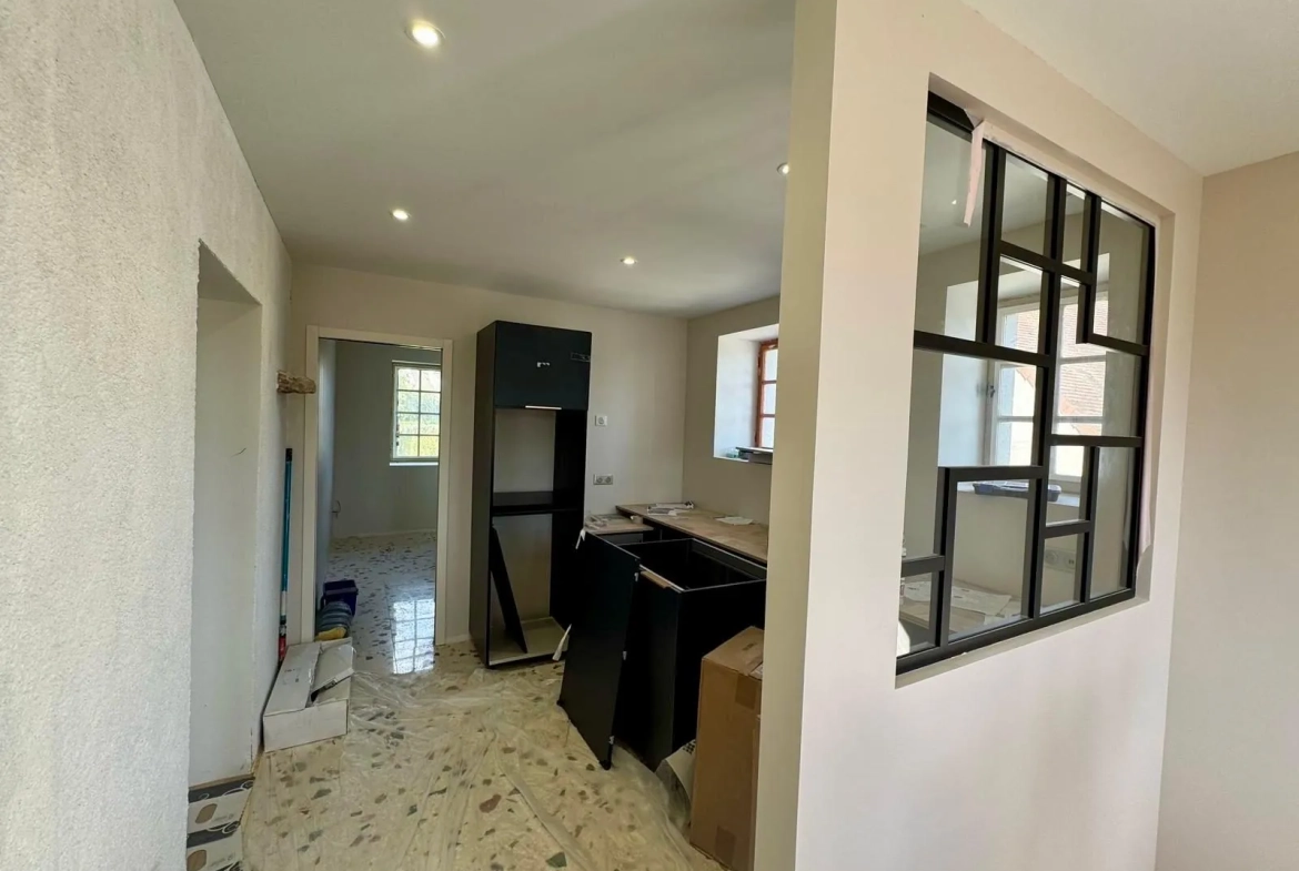 Maison à vendre à Marzy avec grand garage, dépendances et terrain de 798 m² 