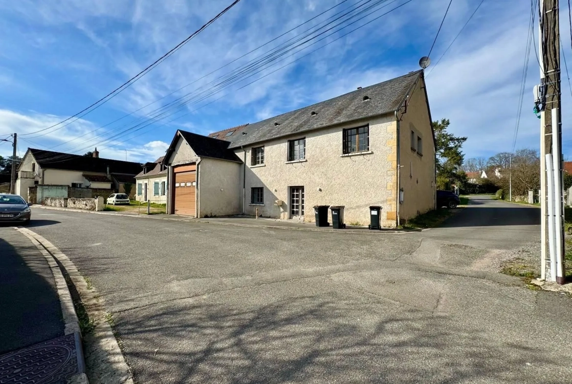 Maison à vendre à Marzy avec grand garage, dépendances et terrain de 798 m² 