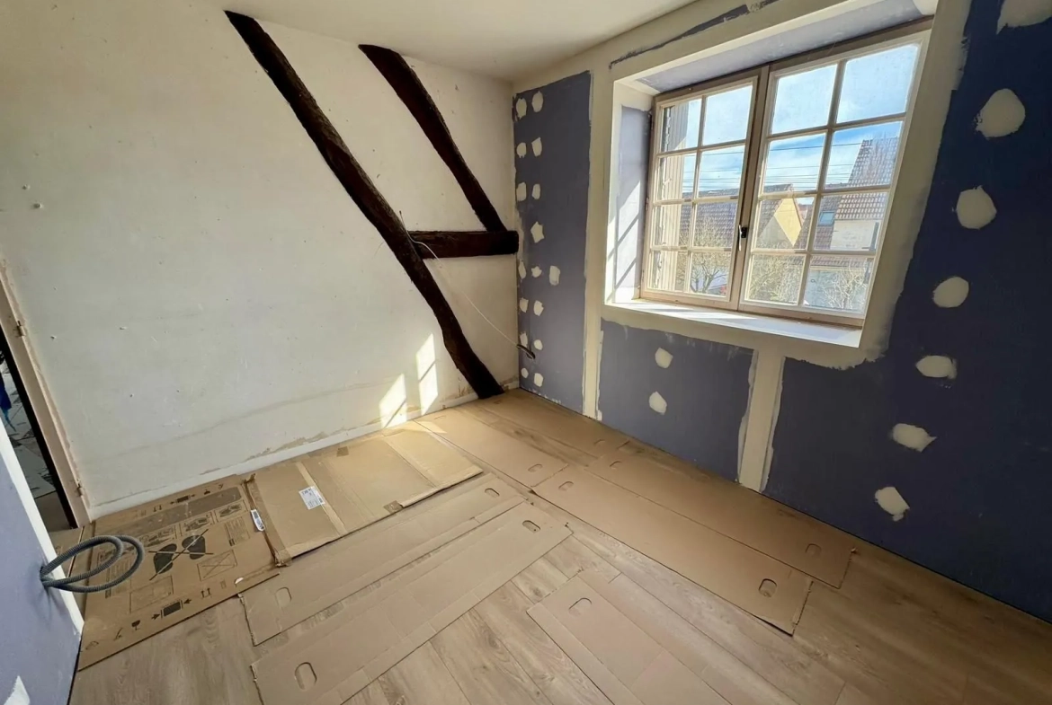 Maison à vendre à Marzy avec grand garage, dépendances et terrain de 798 m² 