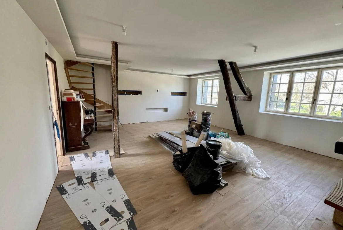 Maison à vendre à Marzy avec grand garage, dépendances et terrain de 798 m² 