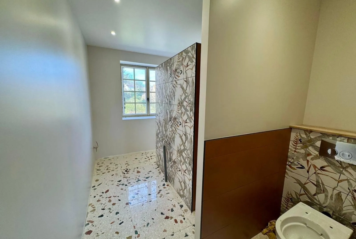 Maison à vendre à Marzy avec grand garage, dépendances et terrain de 798 m² 