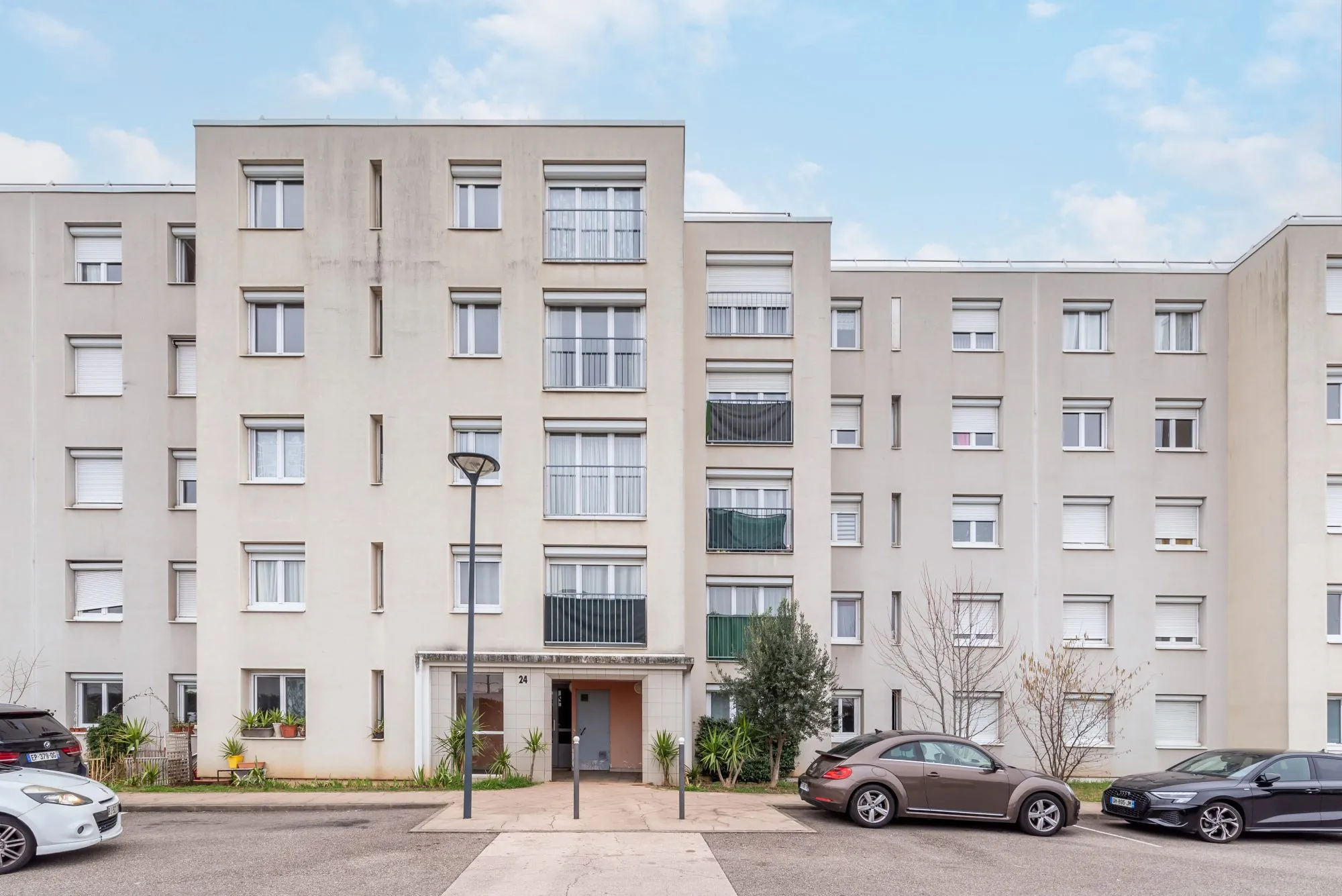 Appartement T2 à vendre à Vénissieux - 57 m², sécurisé, proche transports 