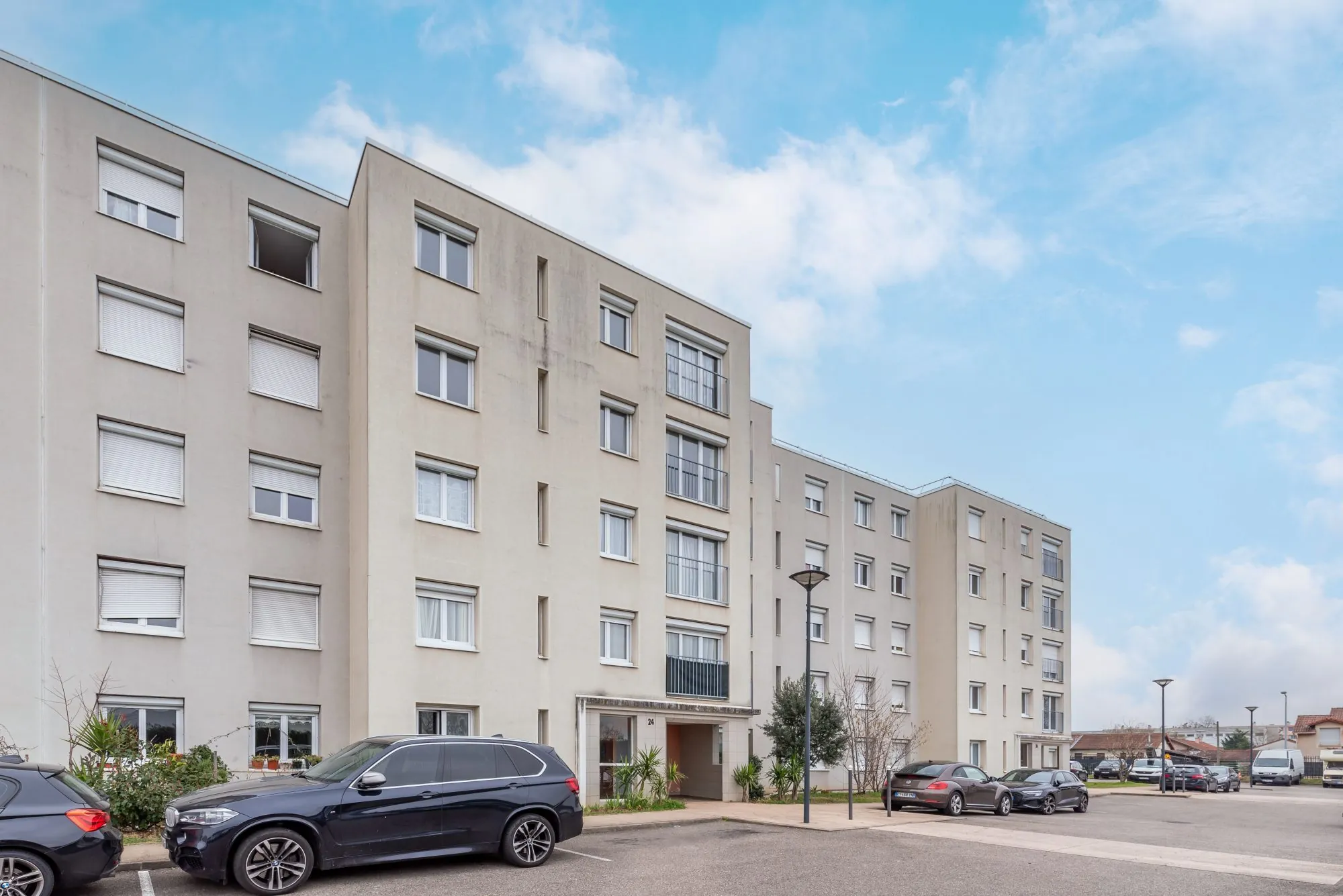 Appartement T2 à vendre à Vénissieux - 57 m², sécurisé, proche transports 
