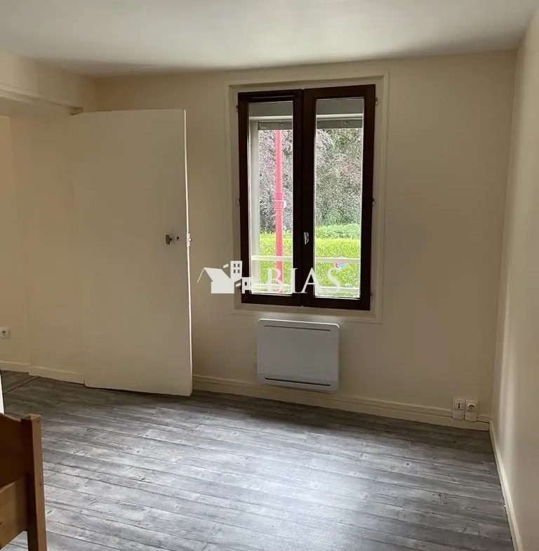 Maison à Duclair avec deux logements et cour privative - Investissement ou primo-accès 