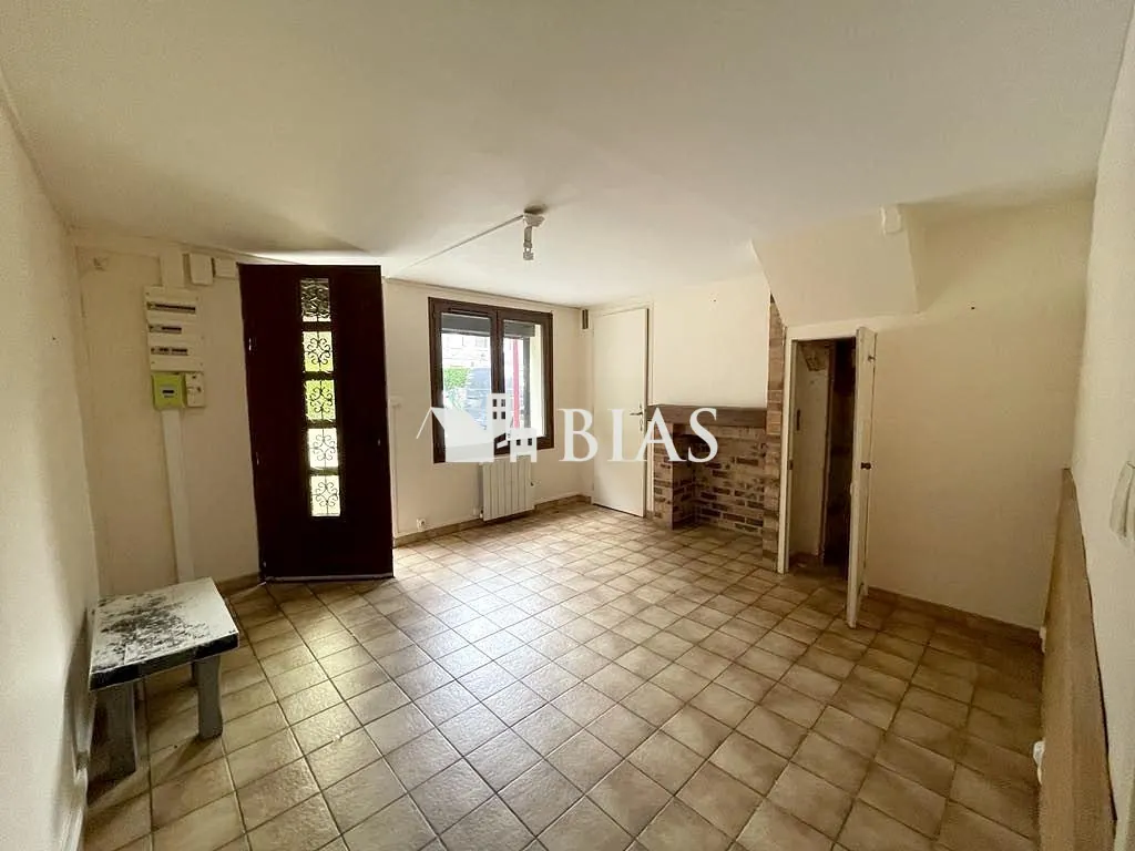 Maison à Duclair avec deux logements et cour privative - Investissement ou primo-accès 
