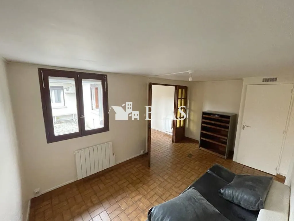 Maison à Duclair avec deux logements et cour privative - Investissement ou primo-accès 