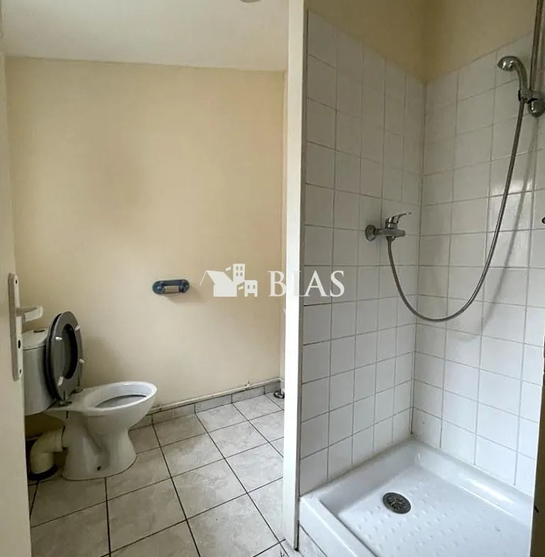 Maison à Duclair avec deux logements et cour privative - Investissement ou primo-accès 