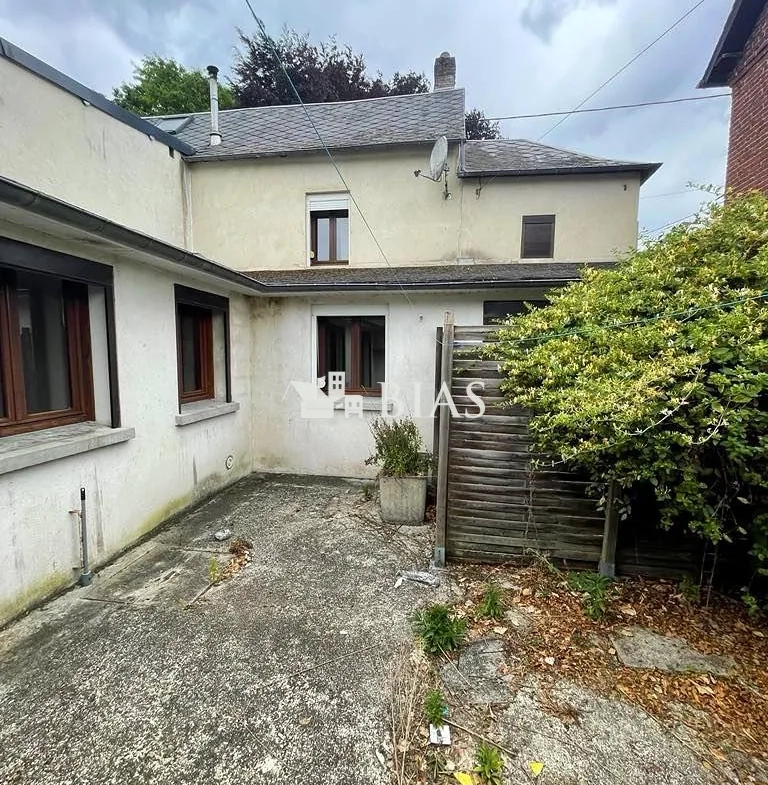 Maison à Duclair avec deux logements et cour privative - Investissement ou primo-accès 