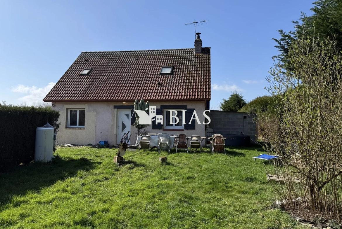 Charmante maison de plain-pied sur 1550 m² de terrain à Duclair 