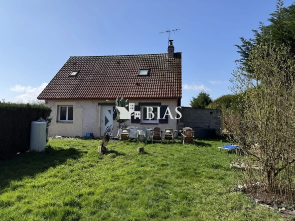 Charmante maison de plain-pied sur 1550 m² de terrain à Duclair