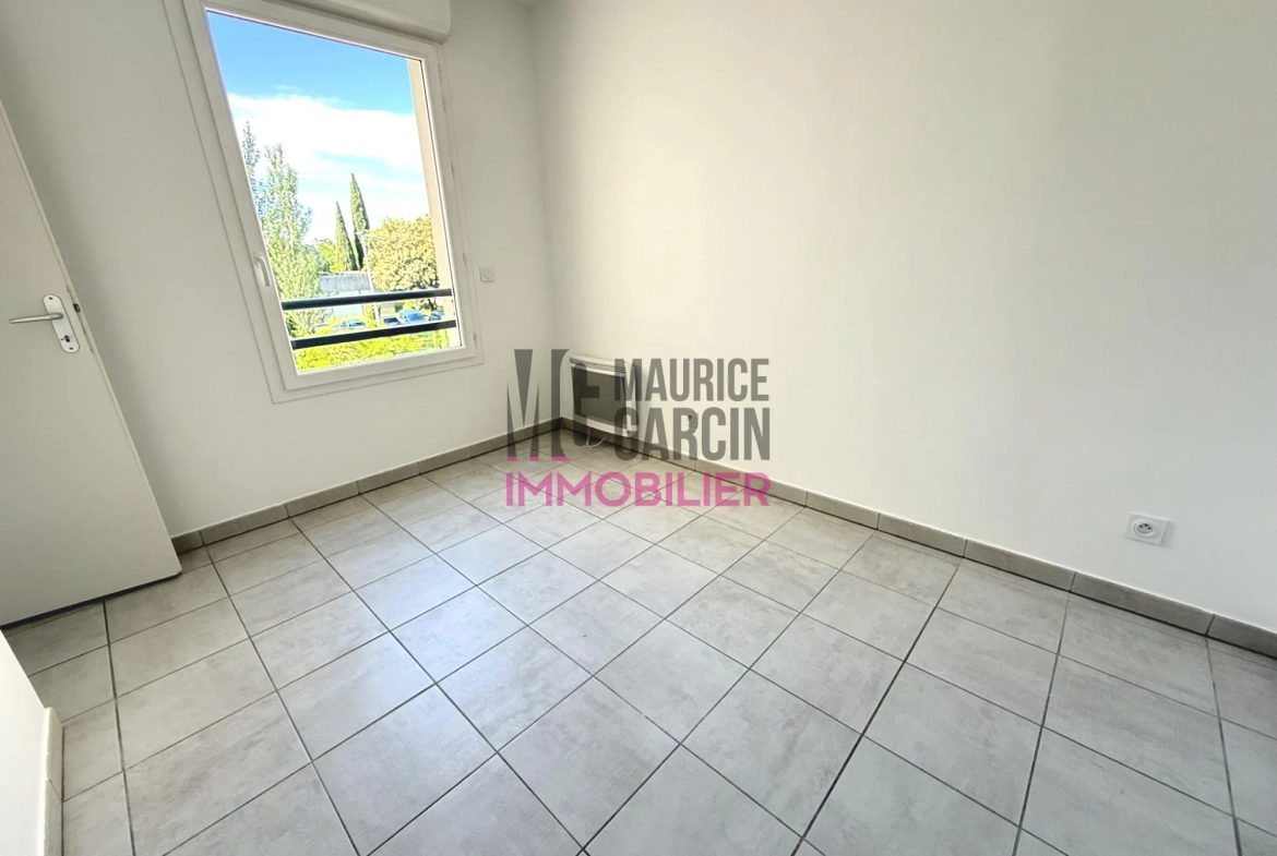 Appartement T3 récent avec terrasse et parking sécurisé à Avignon AGROPARC 