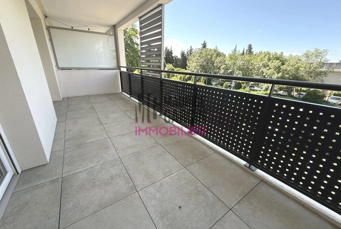 Appartement T3 récent avec terrasse et parking sécurisé à Avignon AGROPARC 