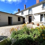 Maison ancienne à rénover à Pouzay de 119 m² avec potentiel locatif