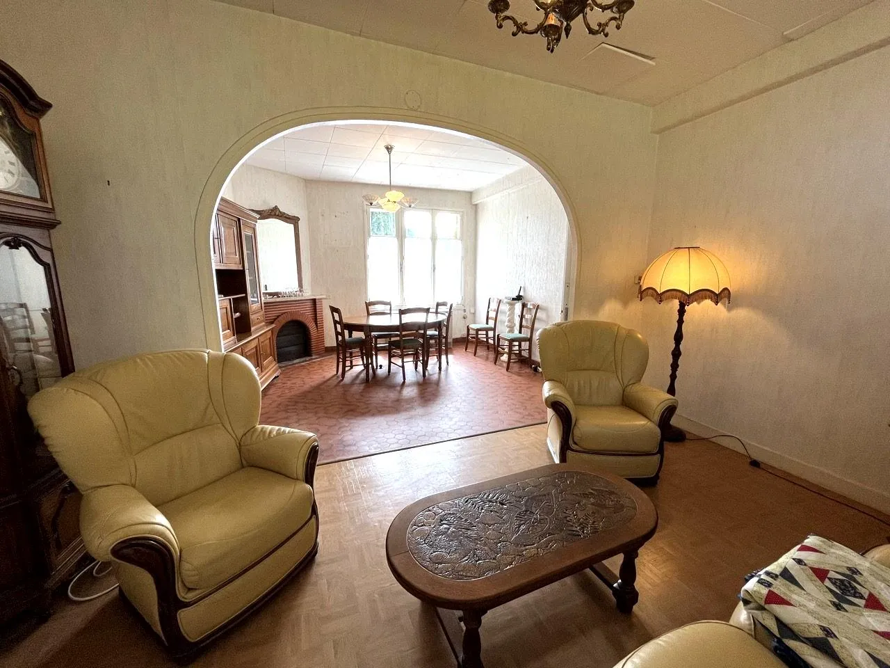 Maison ancienne à rénover à Pouzay de 119 m² avec potentiel locatif 