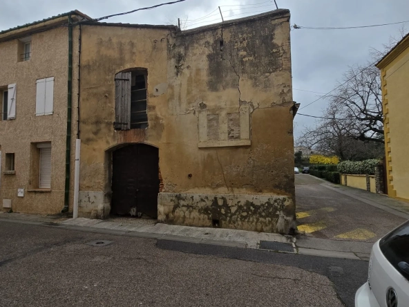 Ancienne cave à rénover de 100 m² avec terrasse exposée sud à Argelès-sur-Mer