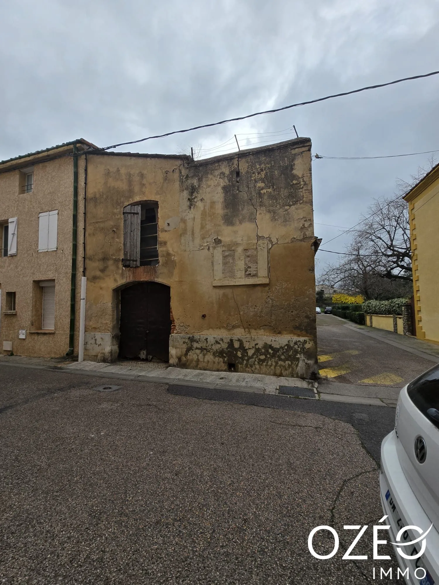Ancienne cave à rénover de 100 m² avec terrasse exposée sud à Argelès-sur-Mer 