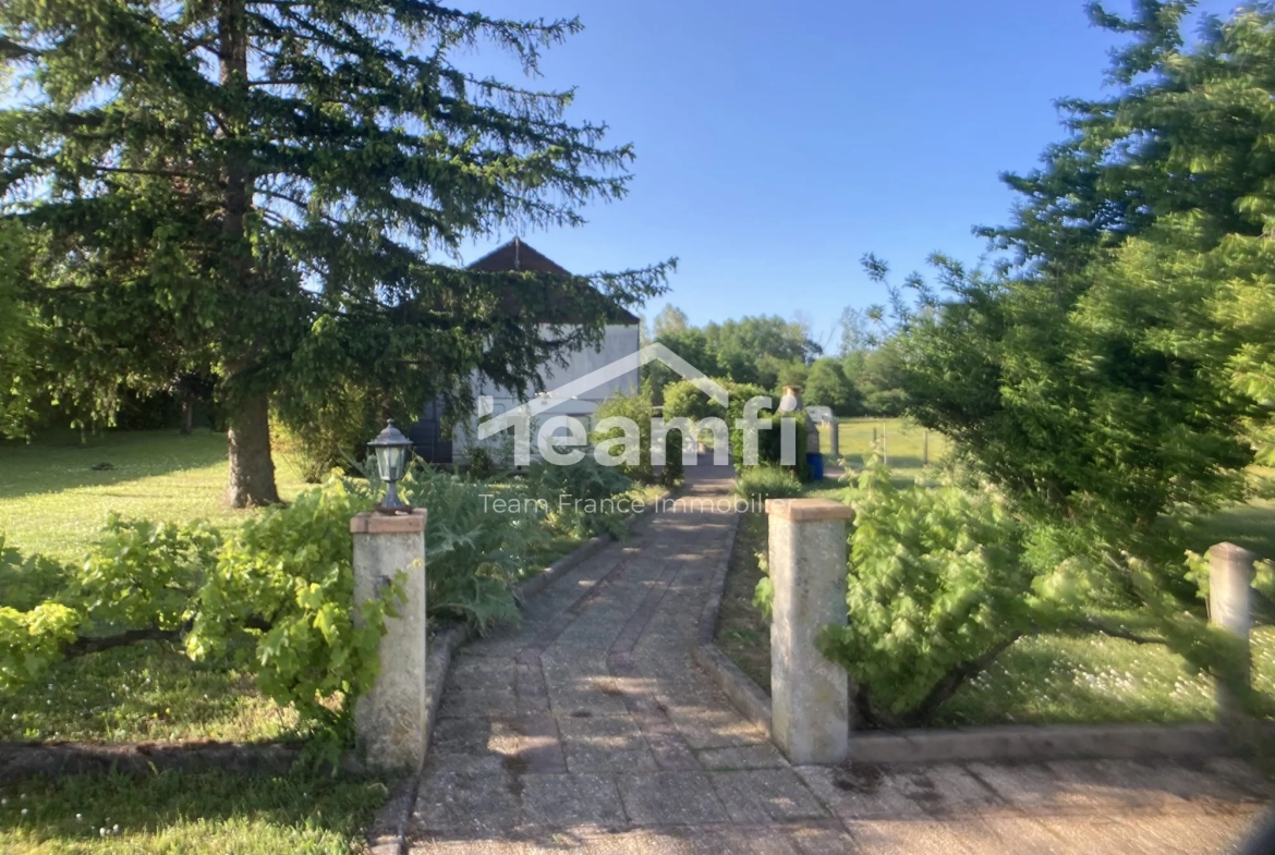 A vendre maison de 80,96 m² avec terrain de 2722 m² à Saint-Florent-sur-Cher 
