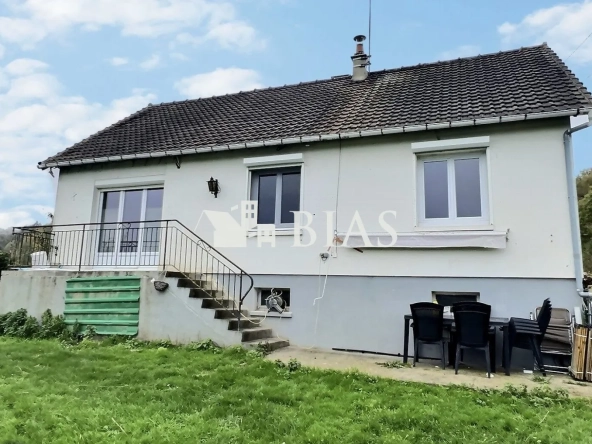 Maison familiale à vendre à Fontaine-l'Abbé de 90 m² avec terrain ensoleillé