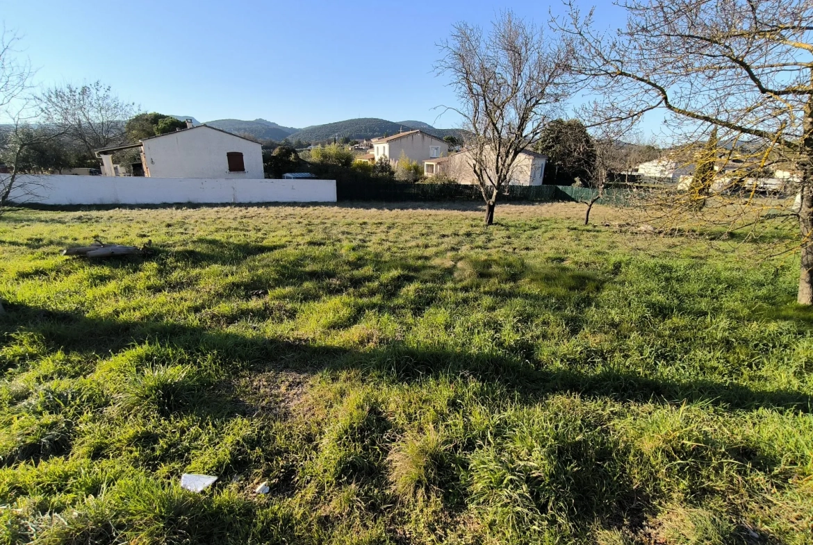 Terrain constructible de 860 m² à Bagard, secteur calme et proche d'Alès 