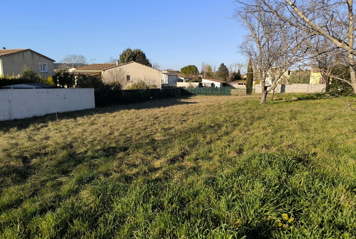 Terrain constructible de 860 m² à Bagard, secteur calme et proche d'Alès 
