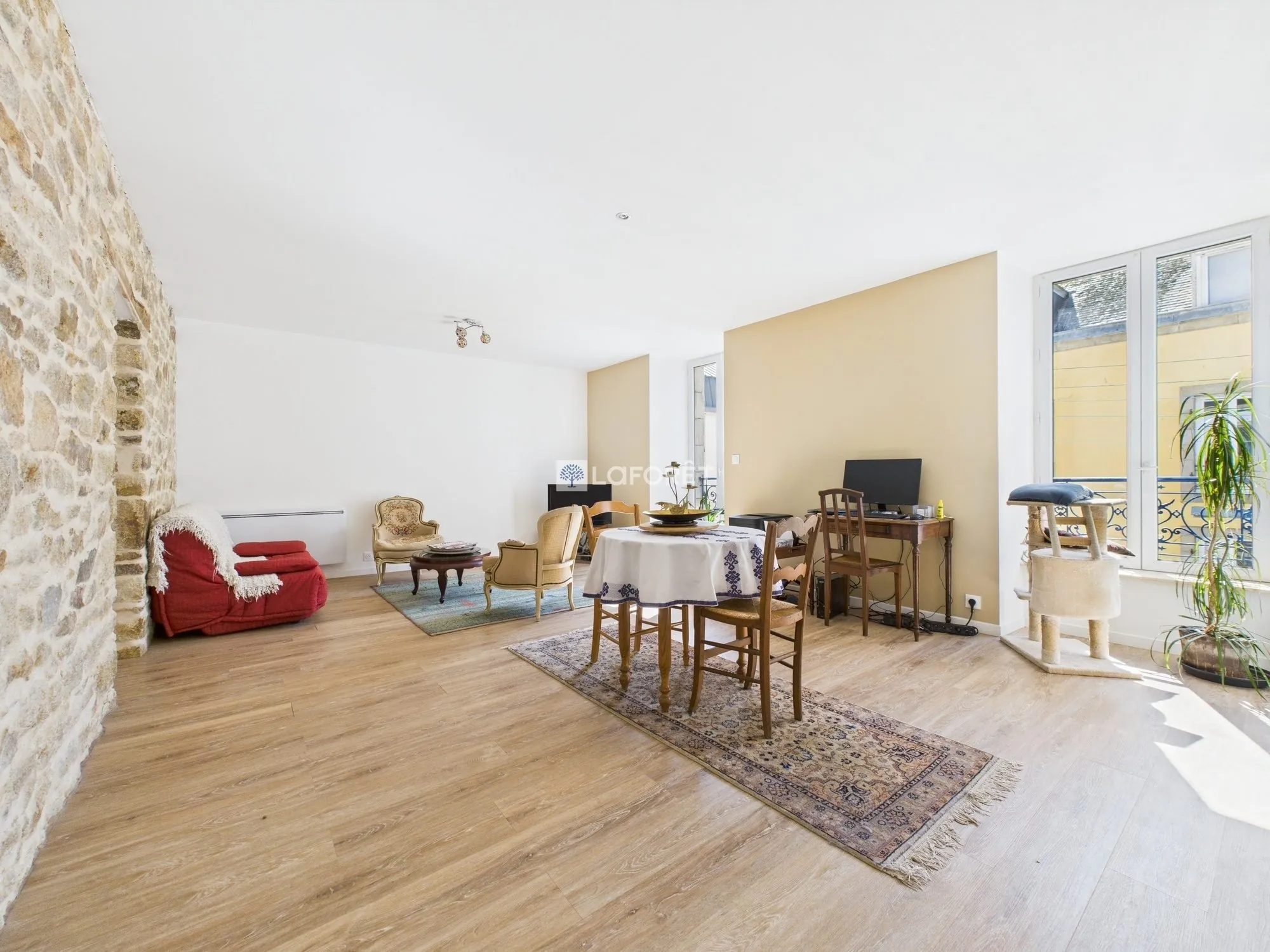 Appartement 3 pièces rénové à Douarnenez - 84,56 m² 