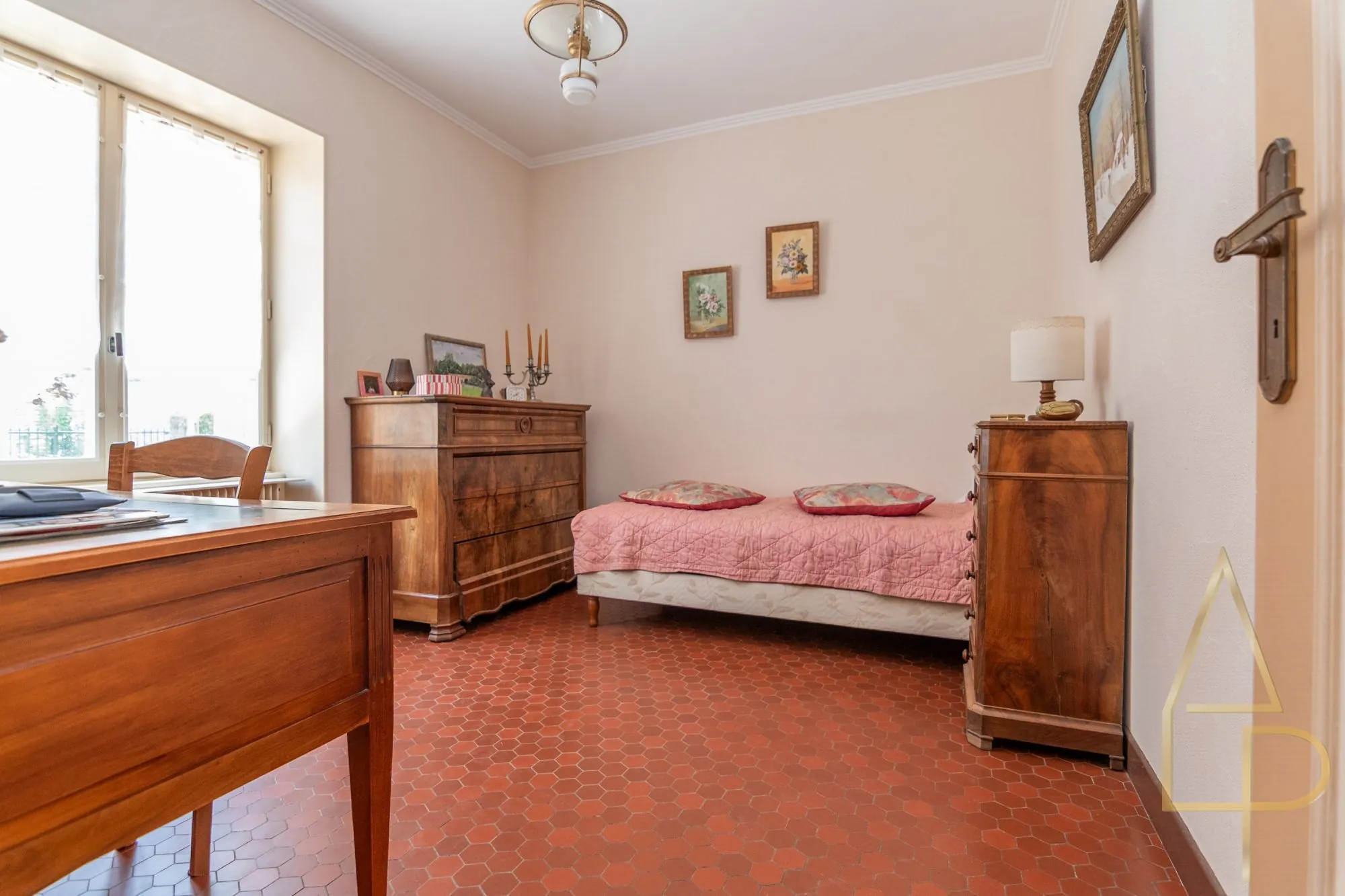 Maison à vendre à Lalheue avec jardin paysagé et grand potentiel d'extension 