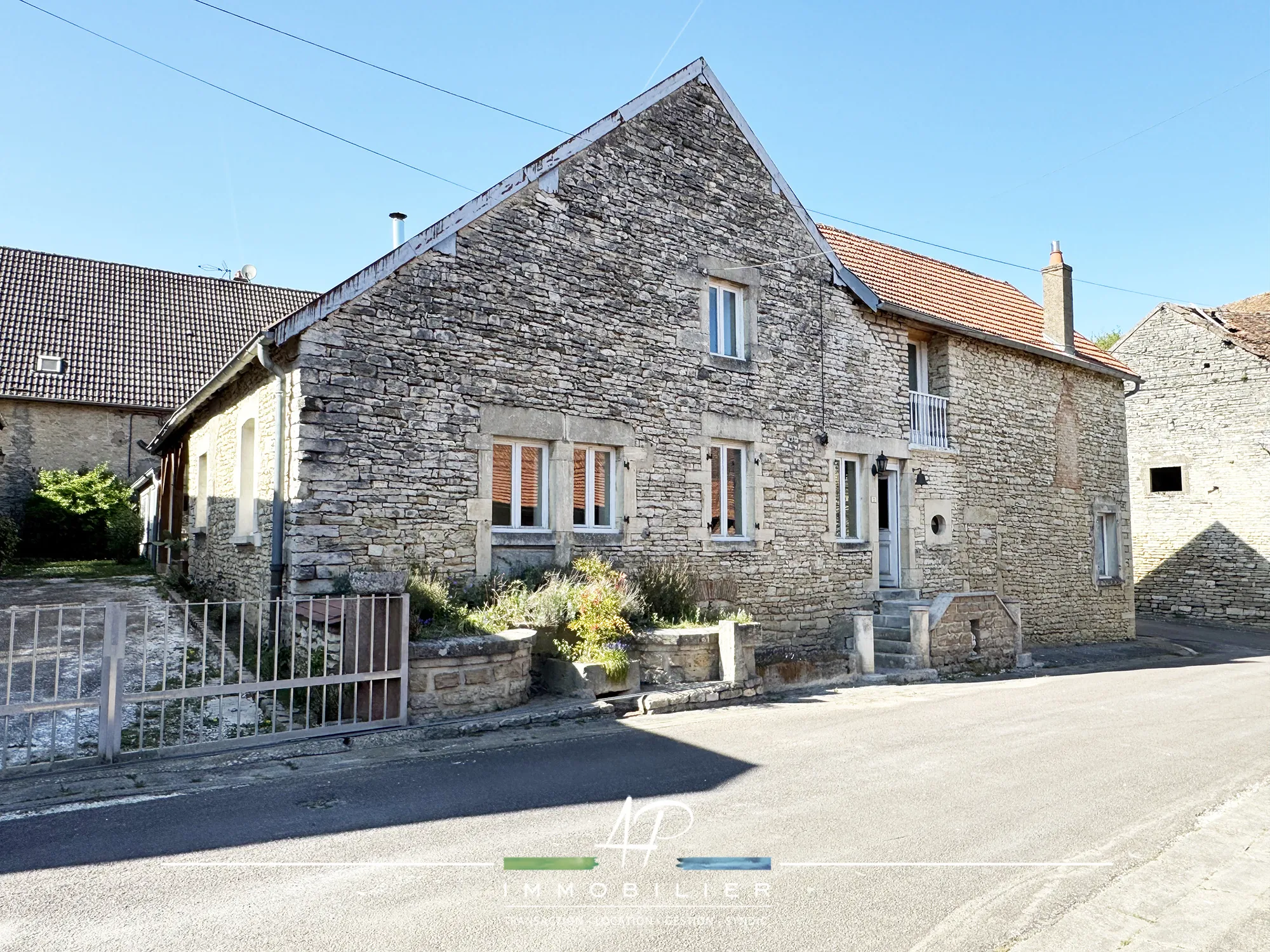 Belle maison de village avec dépendance à Champagne-sur-Vingeanne 
