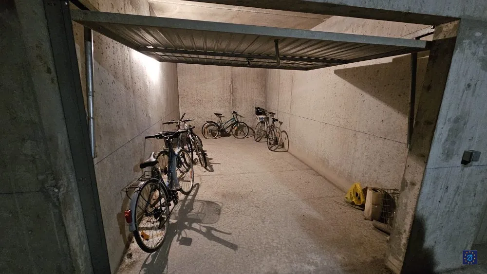Garage de 17 m² à Royan, à 100 m du Marché Central 