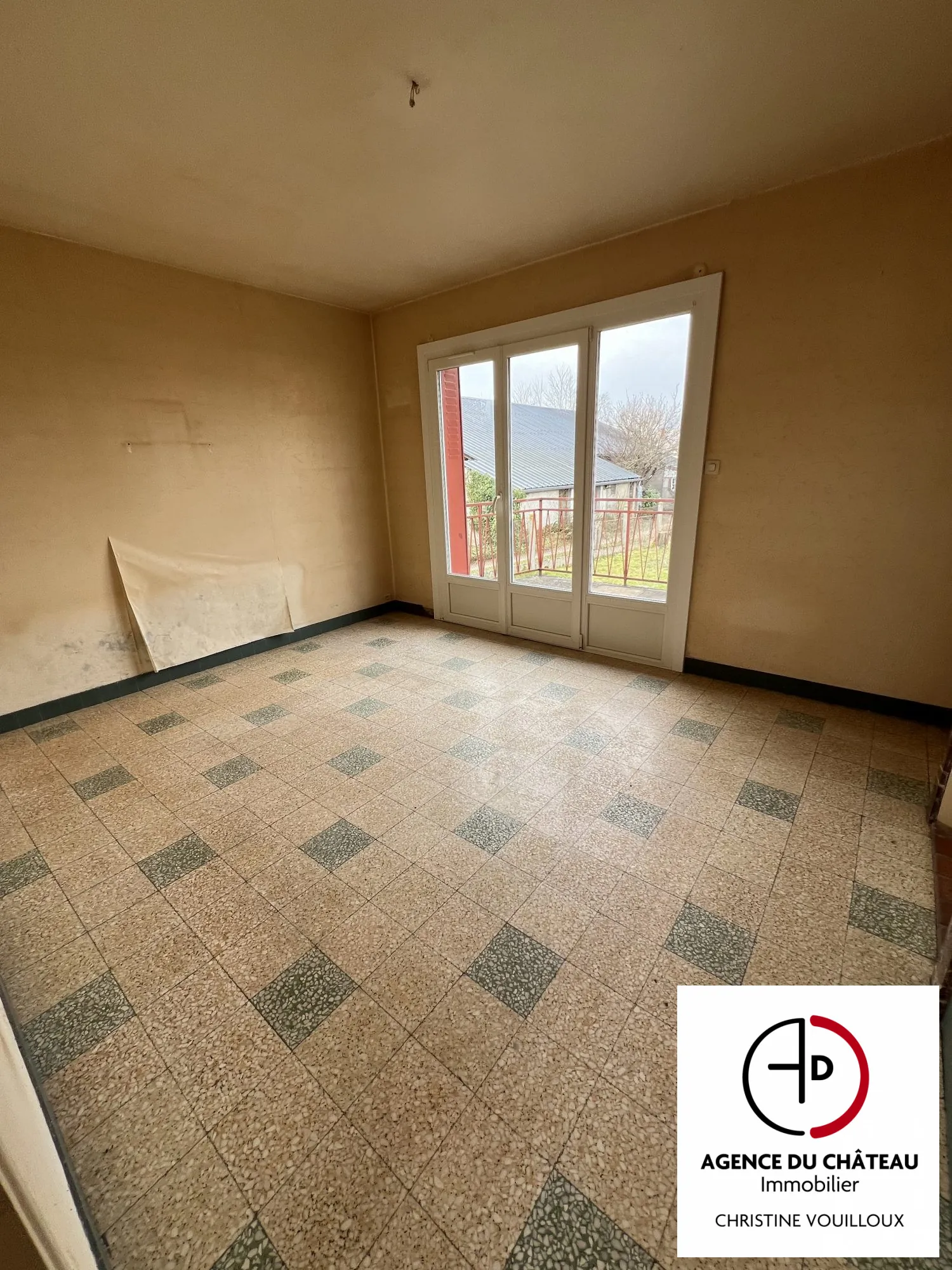 Maison familiale avec jardin à Ouzouer-sur-Loire – Opportunité d'achat 