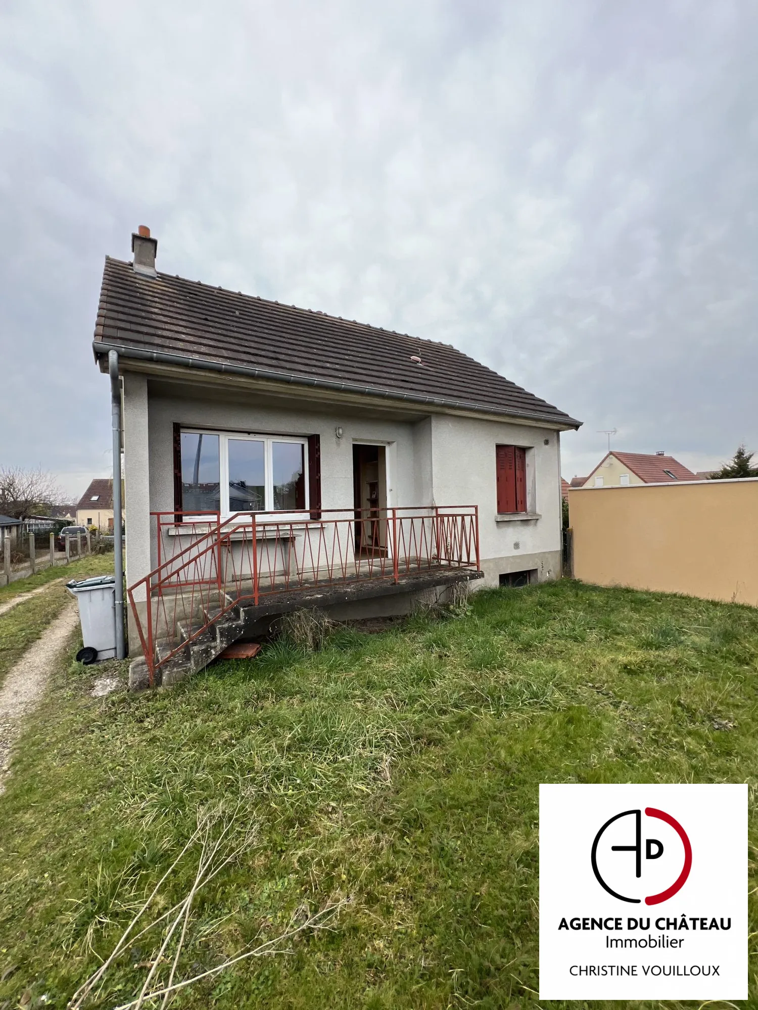 Maison familiale avec jardin à Ouzouer-sur-Loire – Opportunité d'achat 