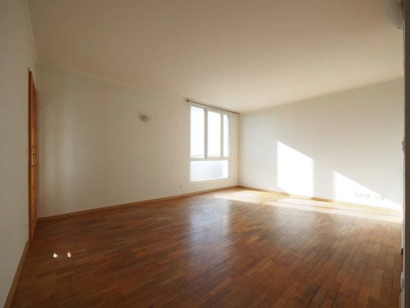 Appartement 3 pièces à vendre à Bois-d'Arcy avec cave et parking