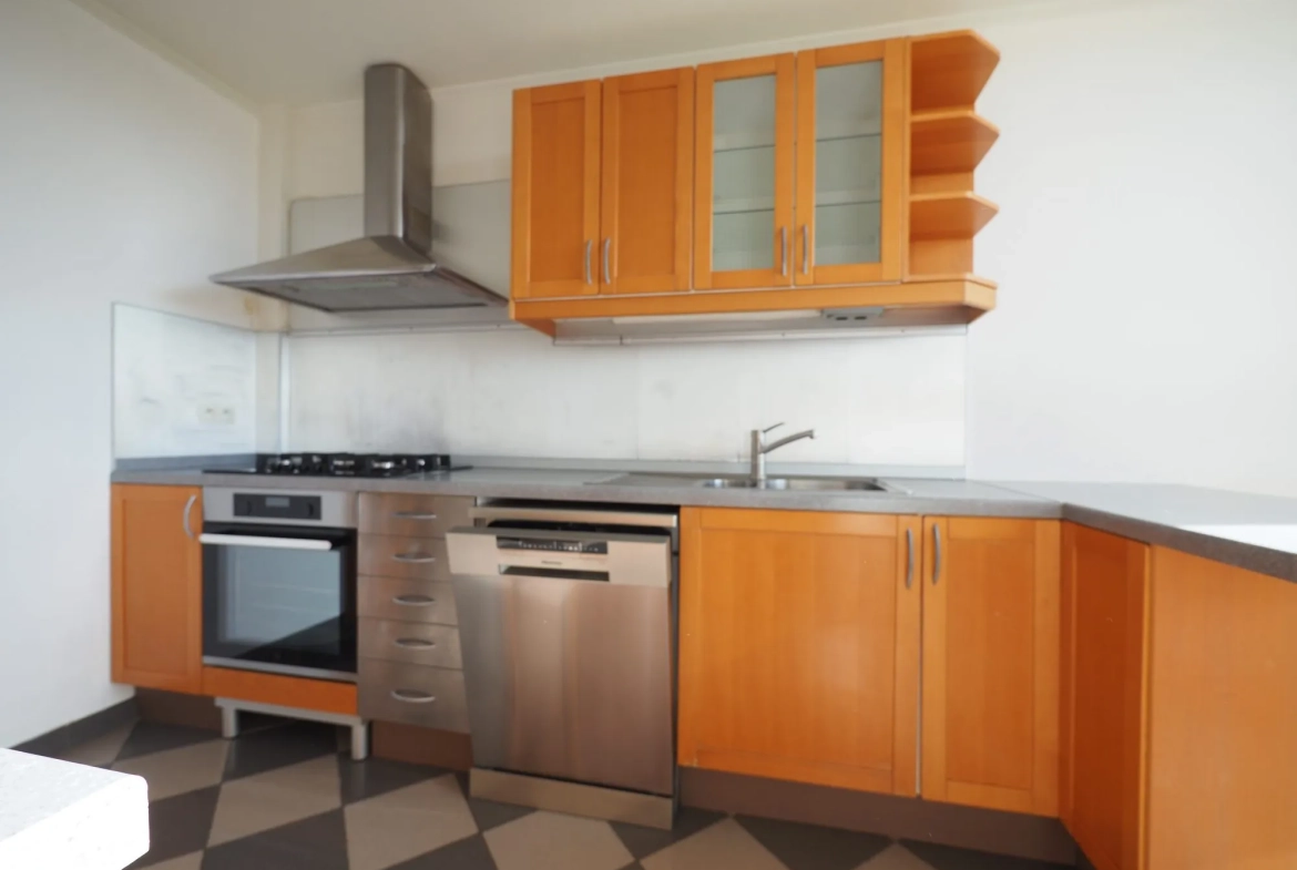 Appartement 3 pièces à vendre à Bois-d'Arcy avec cave et parking 