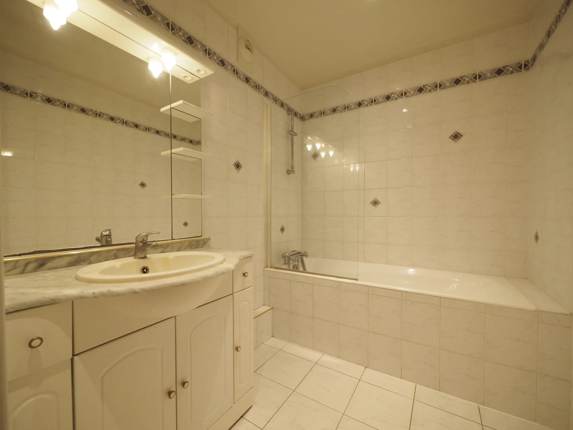 Appartement 3 pièces à vendre à Bois-d'Arcy avec cave et parking 
