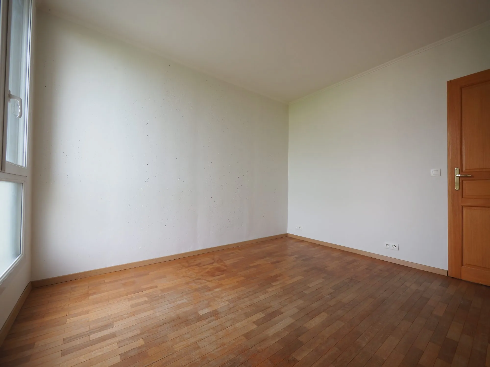 Appartement 3 pièces à vendre à Bois-d'Arcy avec cave et parking 